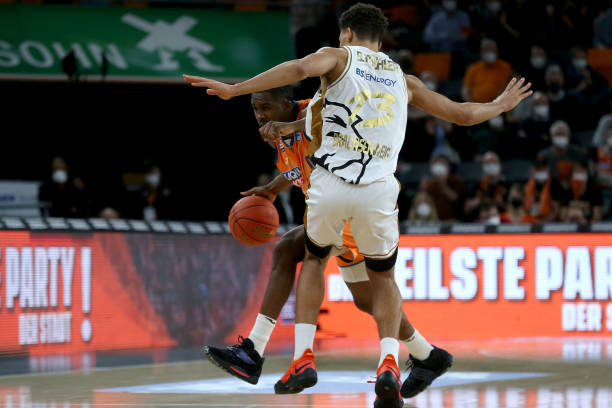 一个可以在 一个可以在